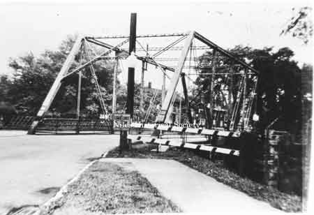 The first bridge across the Mosquito Creek on E. Federal St. was not constructed until 1904, and it was a second-hand bridge. 