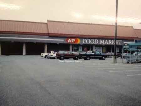 In 1979, after 31 years, Barney and his brother Gil, moved into a vacant former A&P Food Market building on Vienna Avenue operating it as a Value-King franchise.