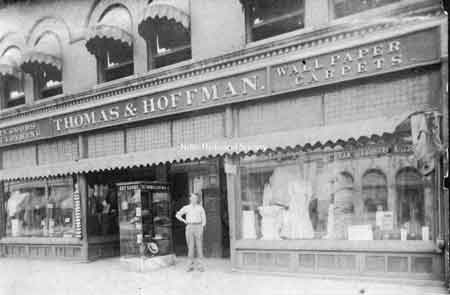1906 photograph of Thomas & Hoffman store.