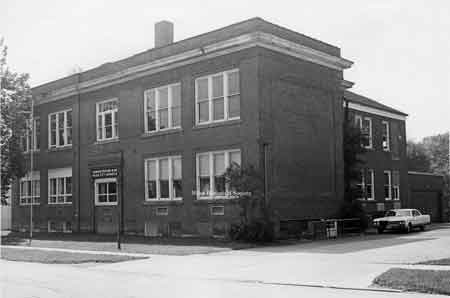 The former Jackson Elementary school being used as the administrative offices of the Niles City Schools.