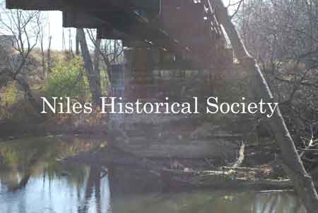 Photographs taken in 2011 of the iron bridge over Meander Creek.
