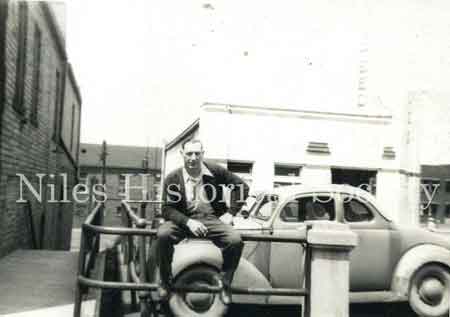 The iron rails of the Viaduct provided great seating as shown in this 1950s photo.