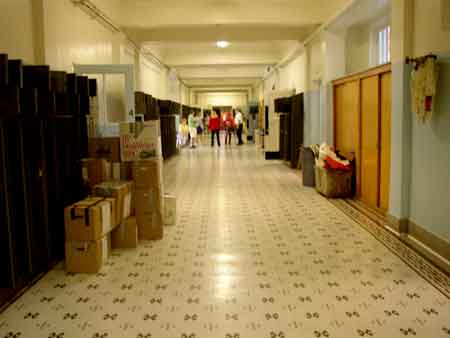 Edison Junior High School First Floor Hallway