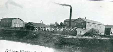 Photo of the Globe Foundry & Machine Works in Niles, Ohio. Founded in 1858, it operated until after WWI.