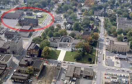 Aerial view of the downtown area with a red oval indicating the location od St. Stephen's block.