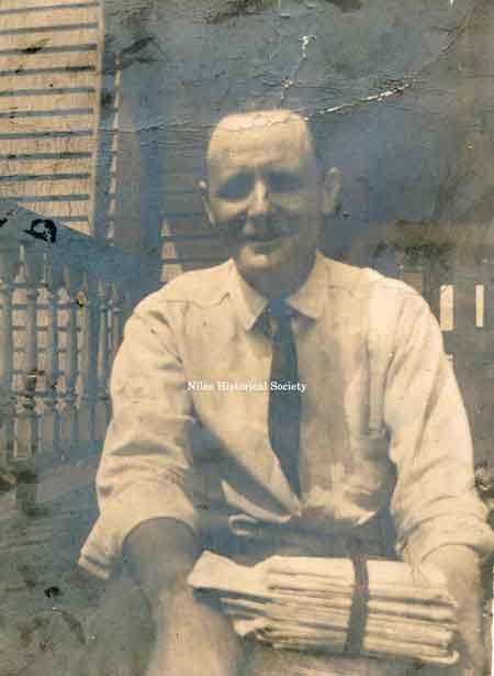 Arthur Nicholas (1881-1960).