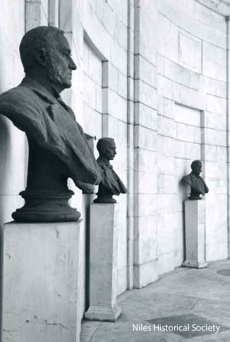 Bronze busts in Court of Honor