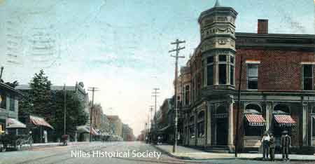 Picture of the First National Bank Building on the corner of East State & Main Streets in downtown Niles.