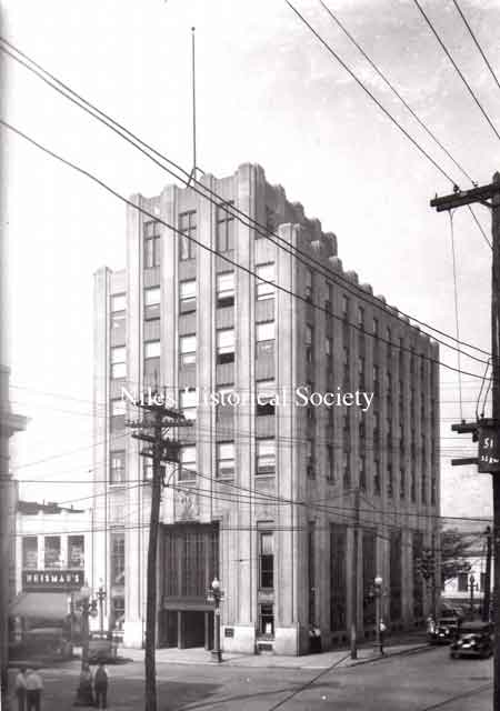 Photograph taken after completion of the Niles Trust Company building in 1930. 